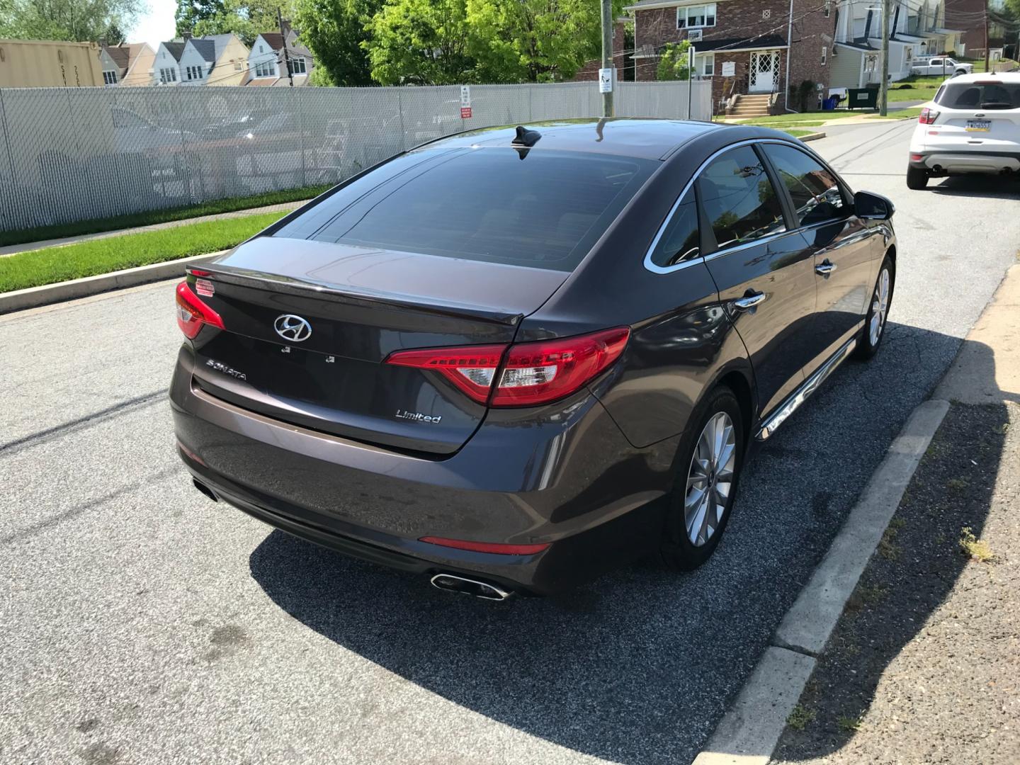 2015 Brown /Tan Hyundai Sonata LIMITED (5NPE34AF7FH) with an 2.4 V4 engine, Automatic transmission, located at 577 Chester Pike, Prospect Park, PA, 19076, (610) 237-1015, 39.886154, -75.302338 - 2015 Hyundai Sonata LIMITED: Backup camera, new PA inspection, SUPER CLEAN, runs LIKE NEW! This vehicle comes inspected and has been given a bumper to bumper safety check. It is very clean, reliable, and well maintained. We offer a unique pay plan that is known for being the easiest and fastest f - Photo#4